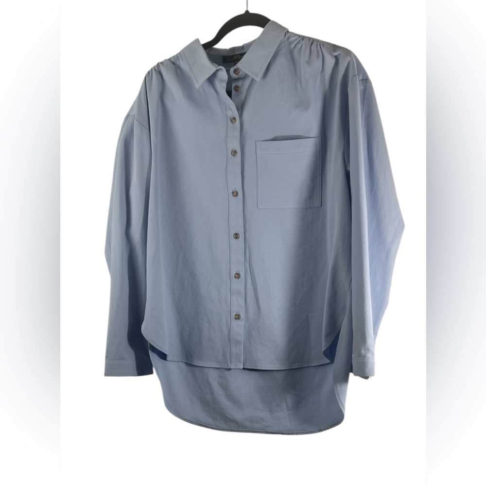 NWOT Women’s  Light Blueish/ Periwinkle Button-Up Shirt Size Small Velvet Heart